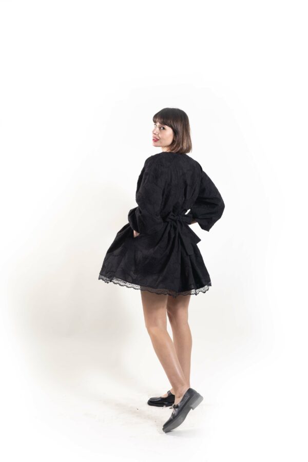 Robe Michelle noir en broderie anglaise